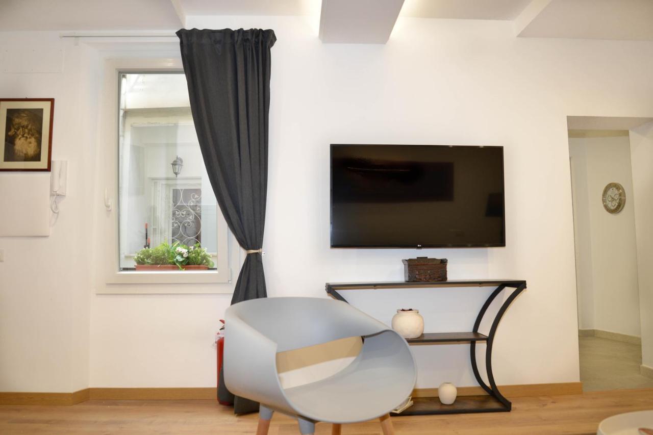 Fidia Palace Claudia'S Apartment Colosseo Рим Екстер'єр фото