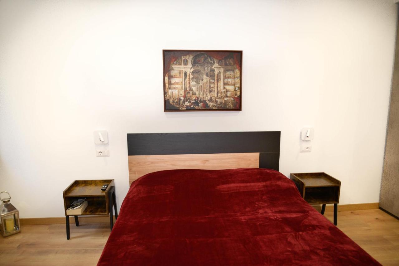 Fidia Palace Claudia'S Apartment Colosseo Рим Екстер'єр фото